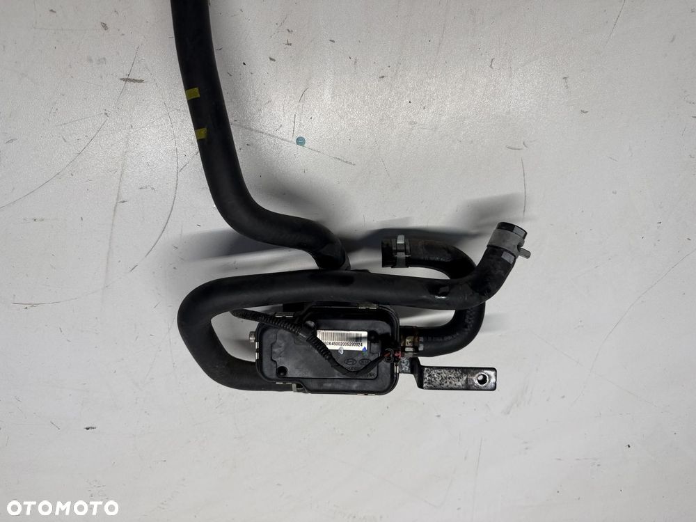 ELEKTROZAWÓR OBIEGU WODY HYUNDAI KONA EV ELEKTRYCZNA 25660-K4500 - 3