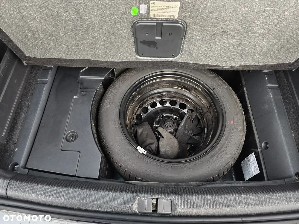 Volkswagen Passat 2.0 TDI Comfortline - 36