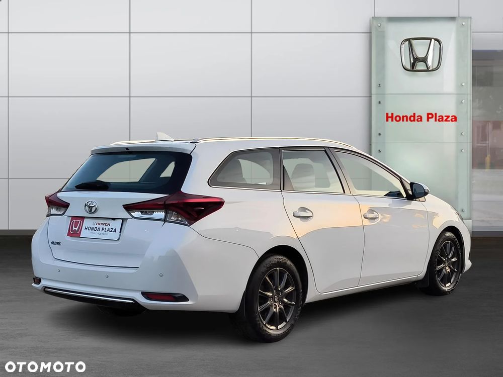 Toyota Auris 1.6 D-4D Comfort - 6