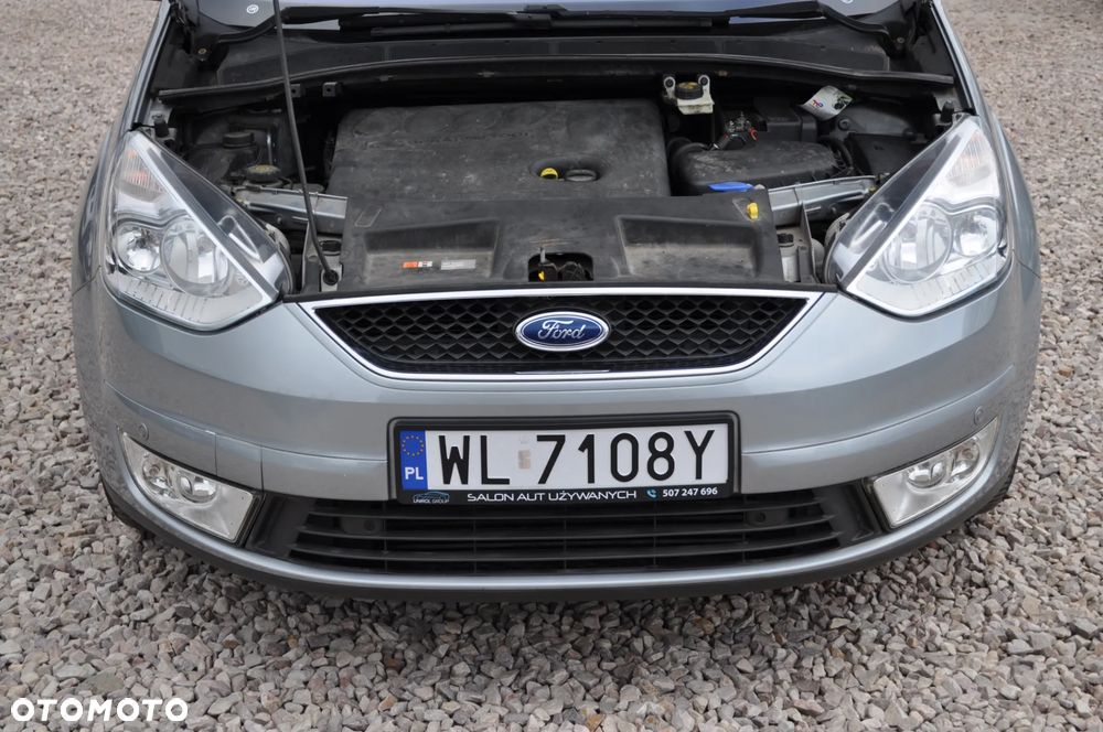 Ford Galaxy 2.0 TDCi Ghia - 39