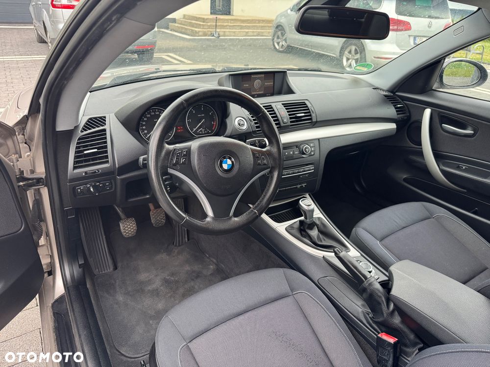 BMW Seria 1 120d DPF Edition Lifestyle - 16