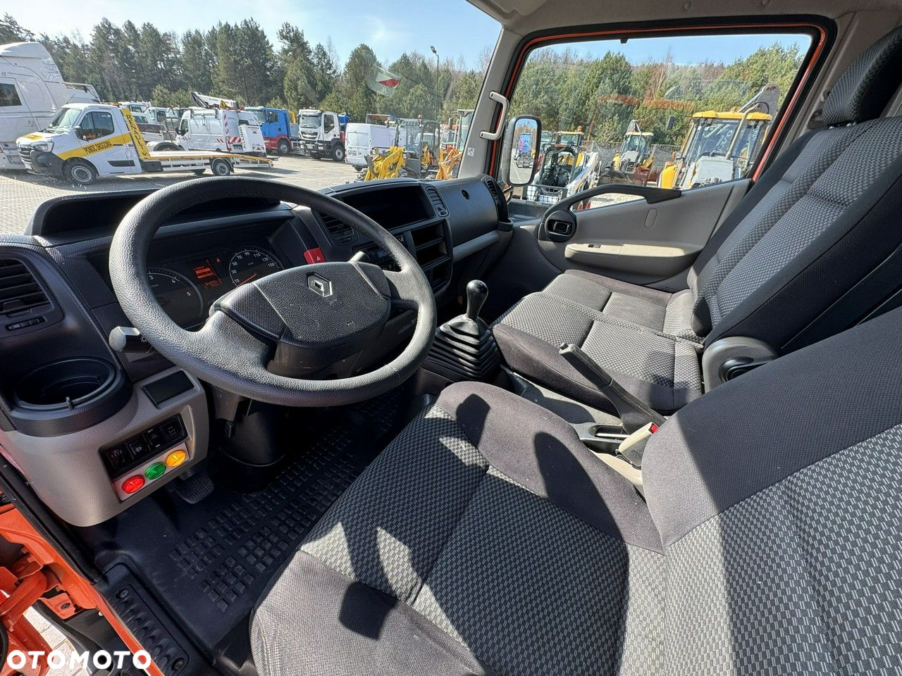 Renault Maxity - 29