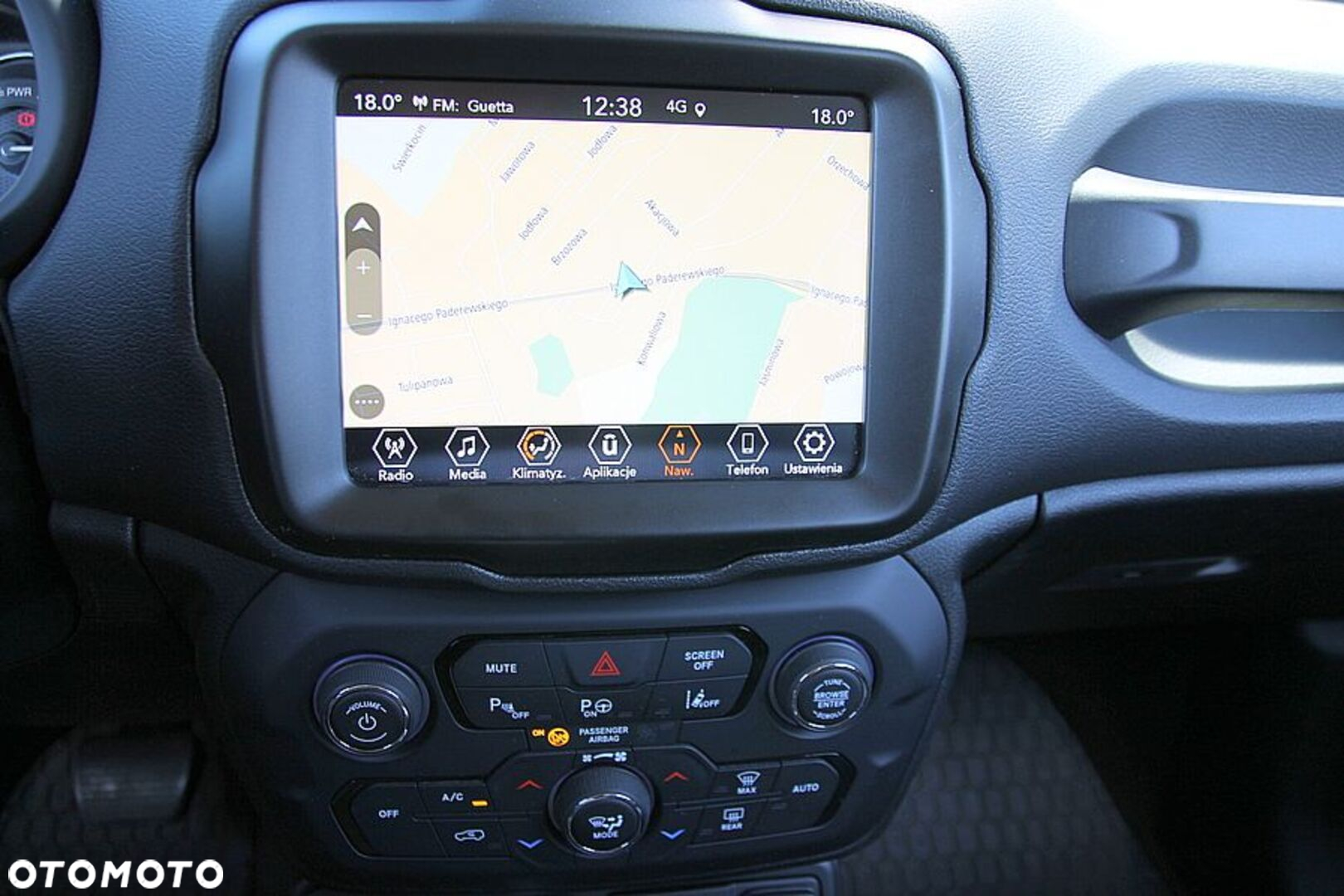 Jeep Renegade - 35