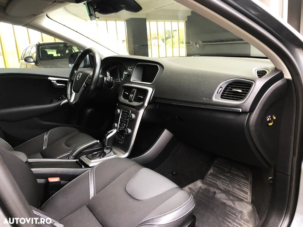 Volvo V40 D3 Geartronic Momentum - 13