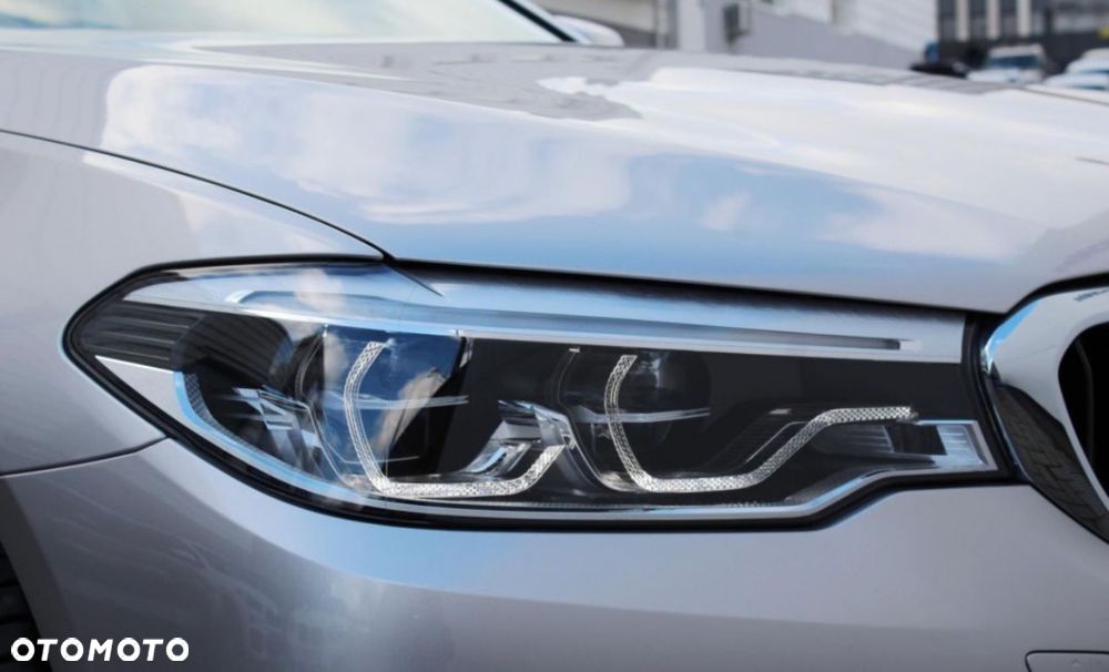 BMW Seria 5 520d Sport Line - 29