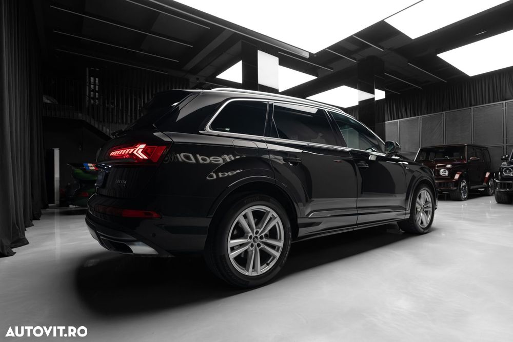 Audi Q7 - 10