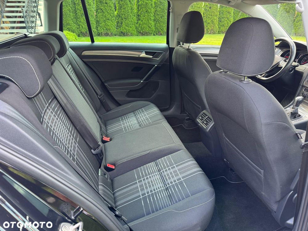 Volkswagen Golf 2.0 TDI BlueMotion Technology DSG Lounge - 18