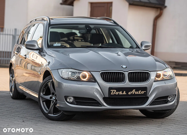 BMW Seria 3 318i Touring