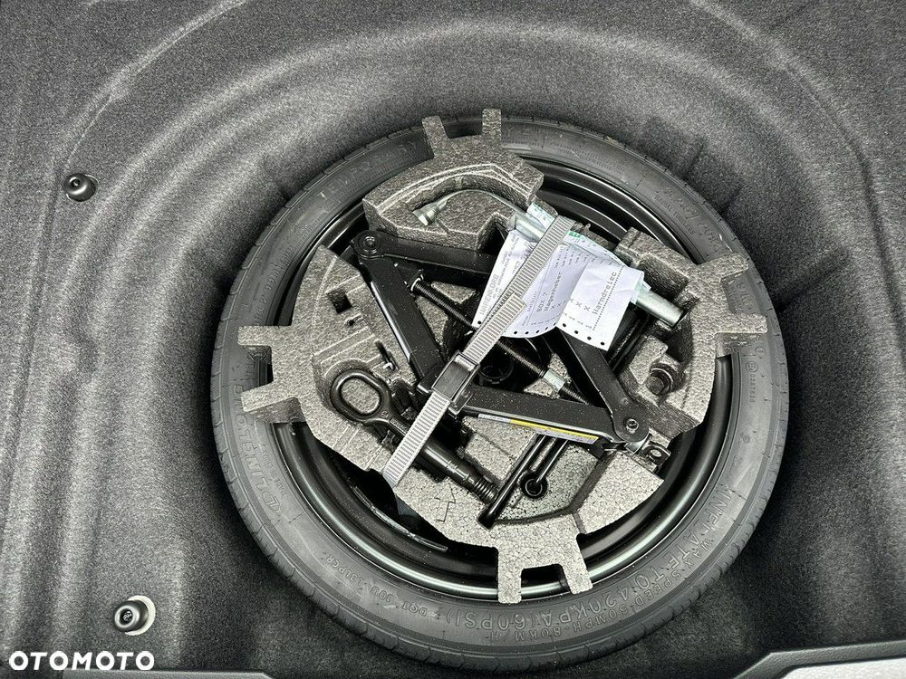 Volkswagen Passat 2.0 TDI EVO Business - 28