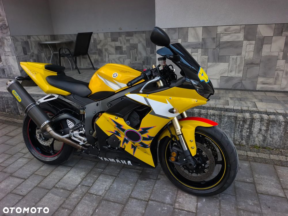 Yamaha R6 - 17