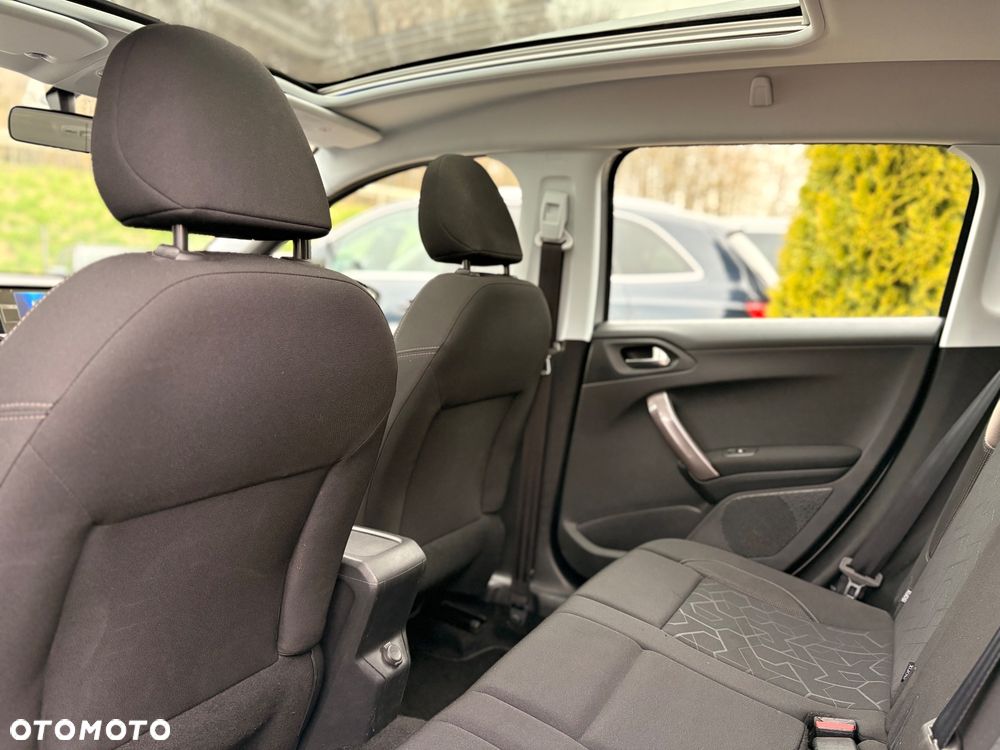 Peugeot 2008 120 VTI Allure - 17