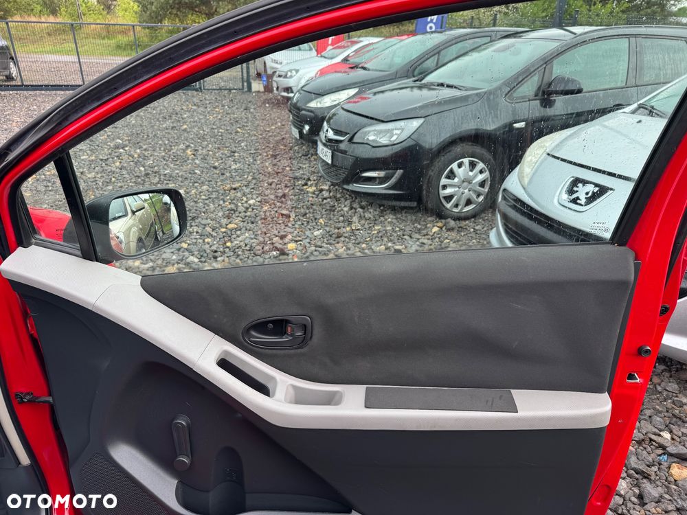 Toyota Yaris 1.0 Luna - 14