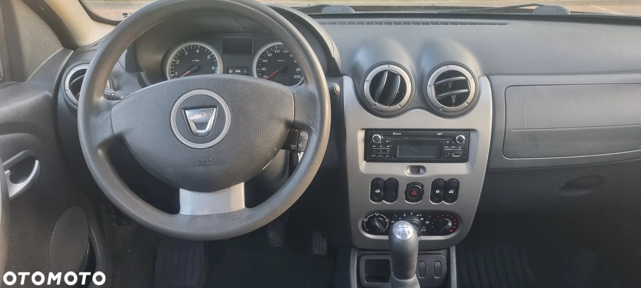 Dacia Duster 1.6 16V 4x2 Laureate - 29
