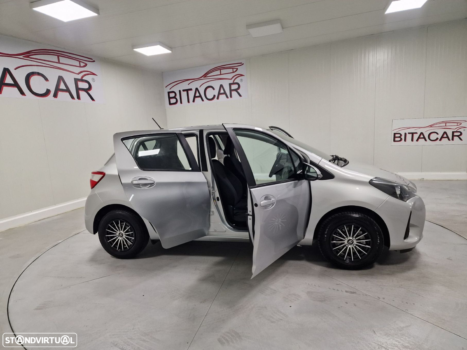 Toyota Yaris - 15