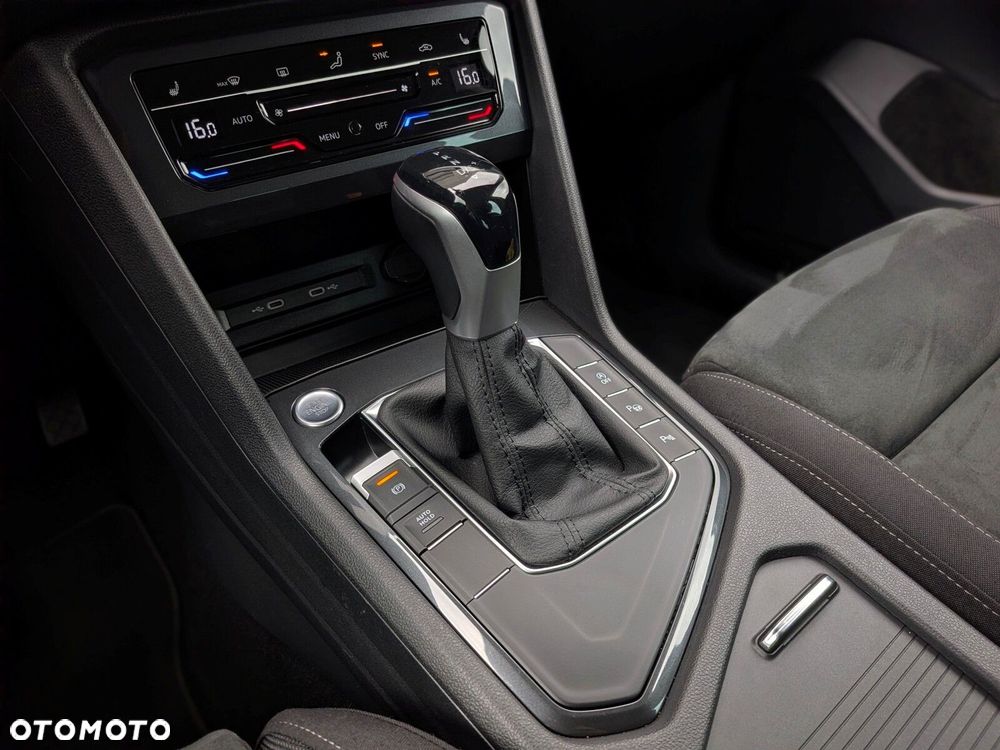 Volkswagen Tiguan 2.0 TDI Elegance DSG - 27