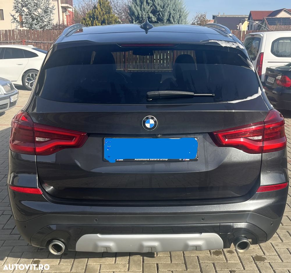 BMW X3 xDrive20d AT Luxury Line - 8