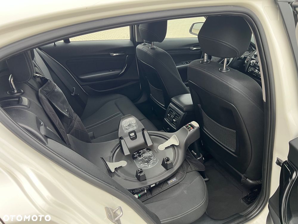 BMW Seria 1 120d - 11