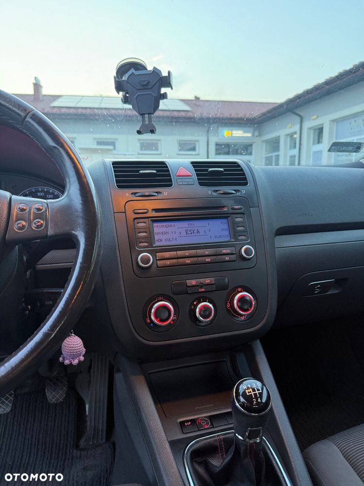 Volkswagen Golf - 10