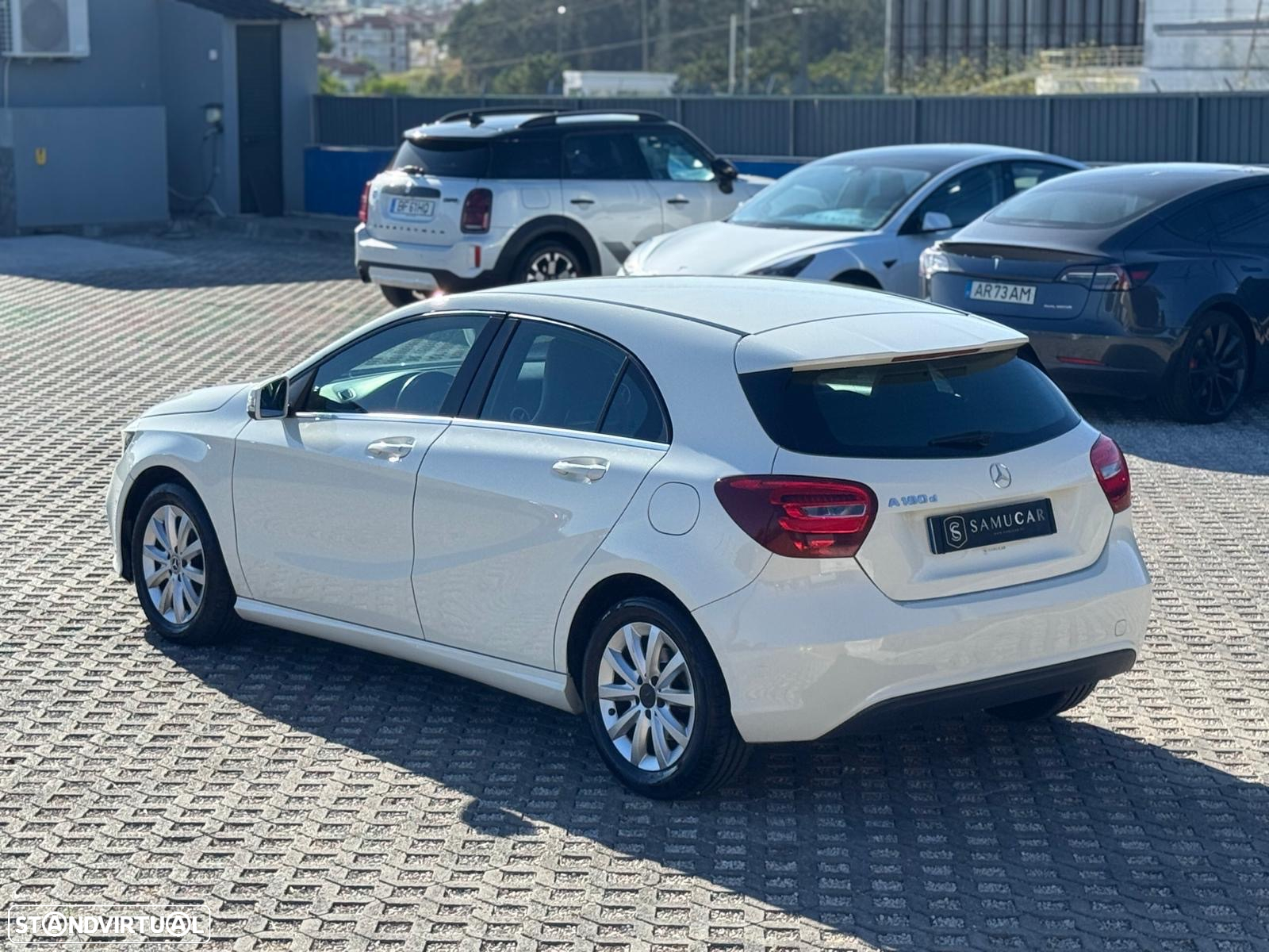 Mercedes-Benz A 180 d Urban - 13