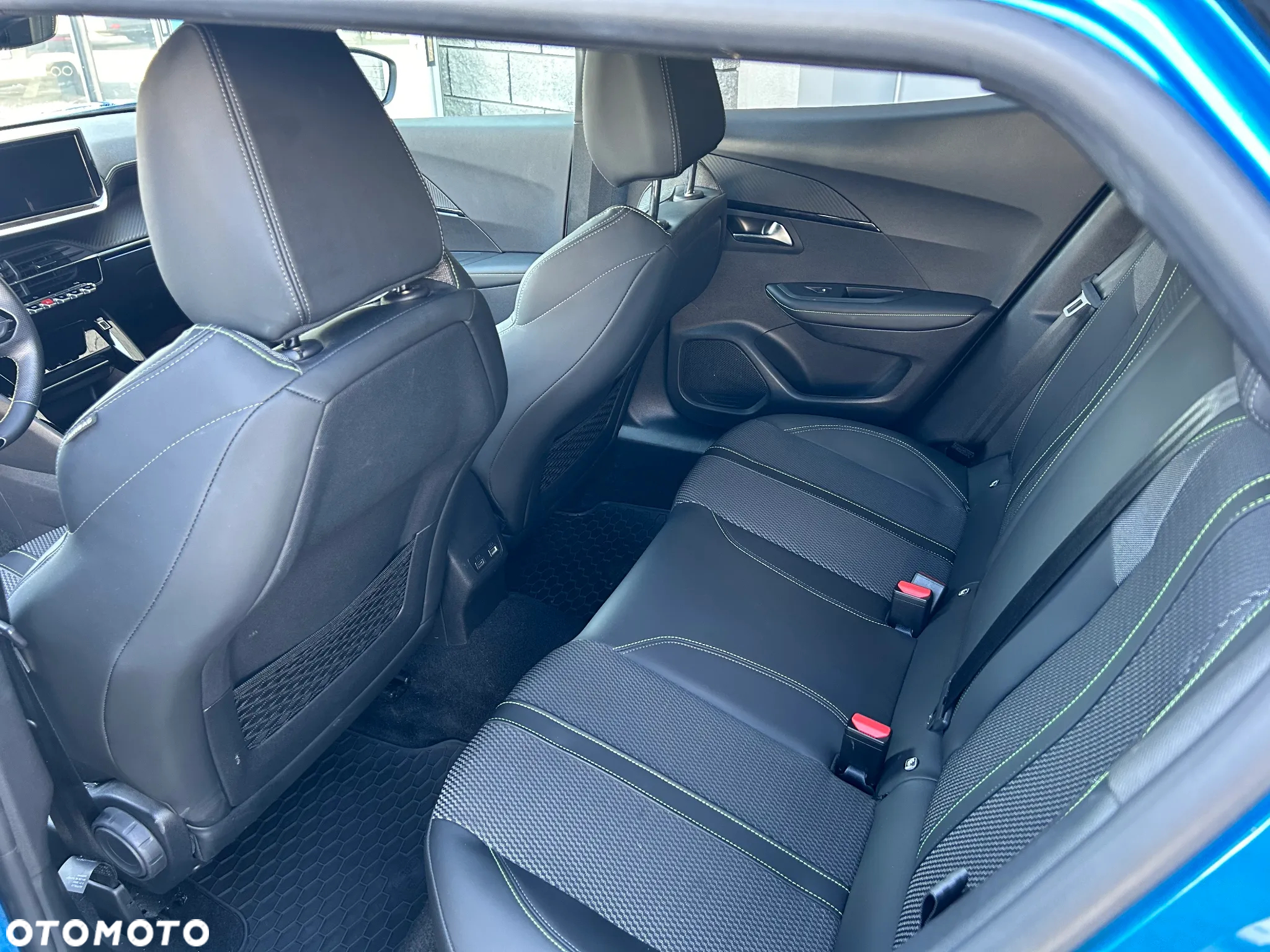 Peugeot 2008 - 6
