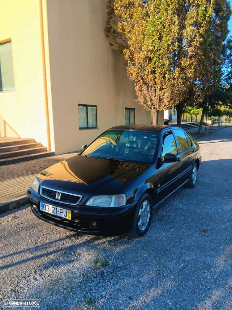 Honda Civic 1.6i ES - 1