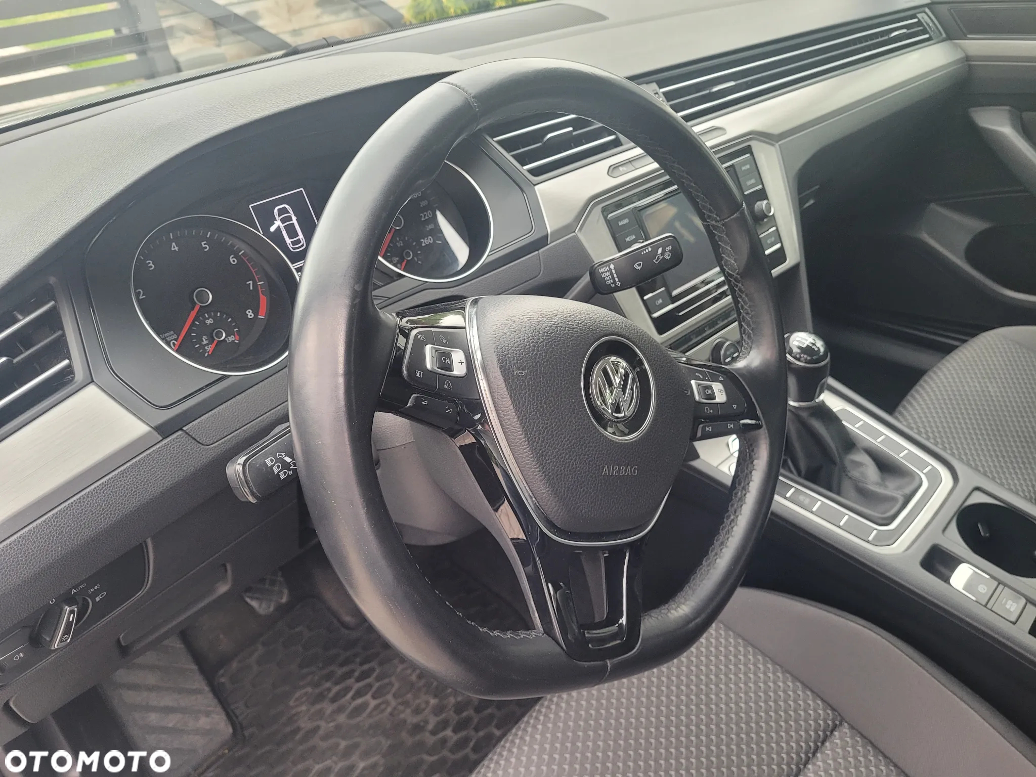 Volkswagen Passat 1.4 TSI BMT Comfortline - 27