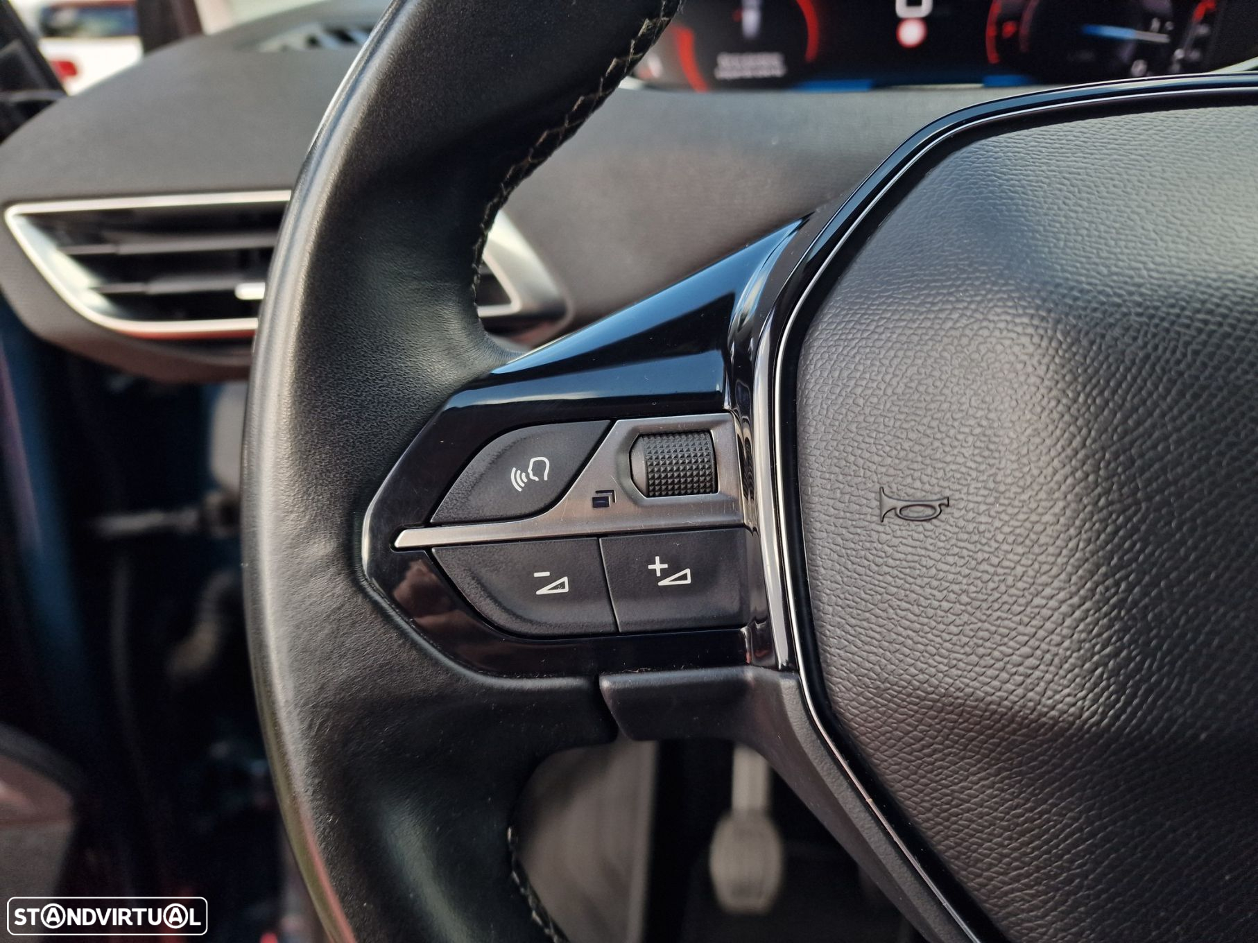 Peugeot 3008 1.2 PureTech Allure - 18