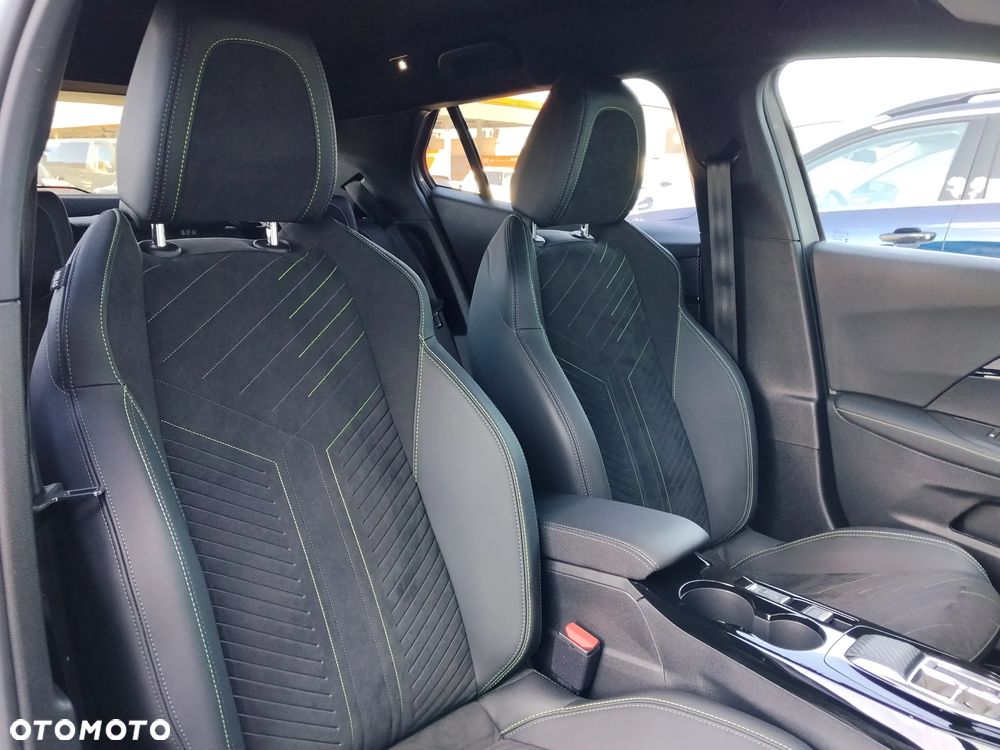 Peugeot 2008 1.2 PureTech GT S&S EAT8 - 21