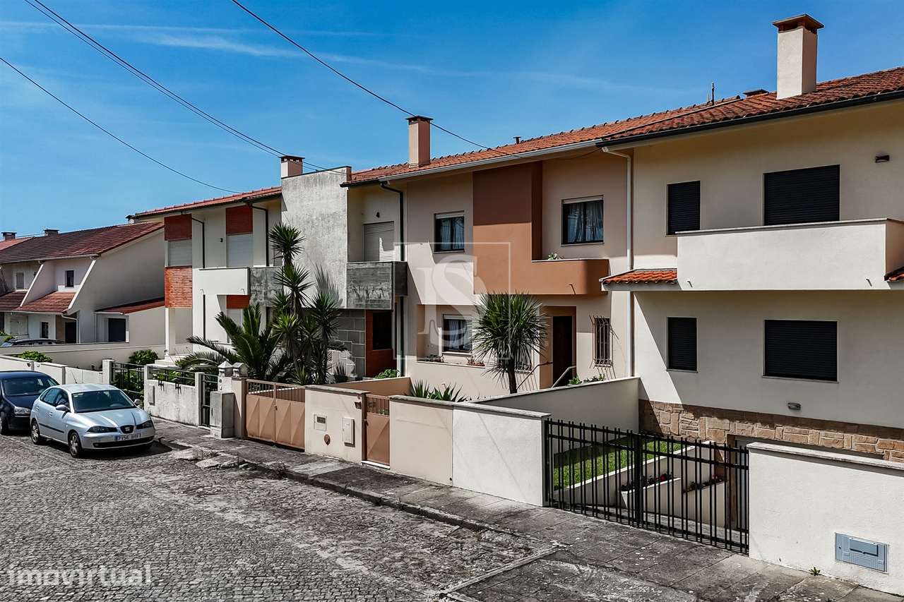 Moradia T3 na 1ª linha de praia, em Cepães, Esposende - Grande imagem: 3/42