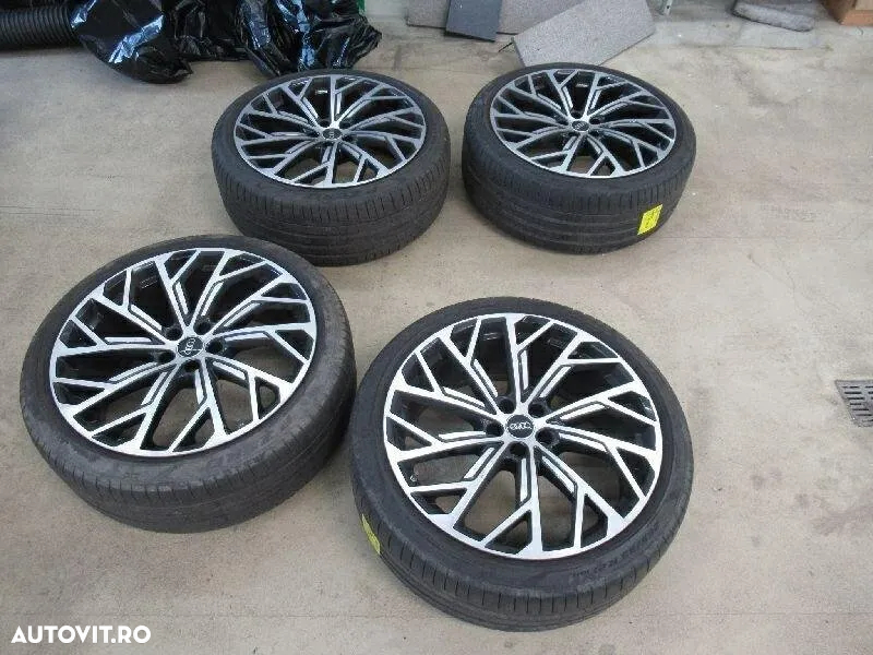 Audi A8 - 5