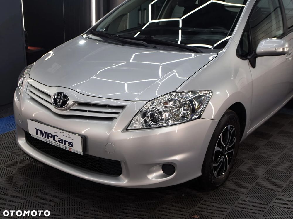 Toyota Auris - 22