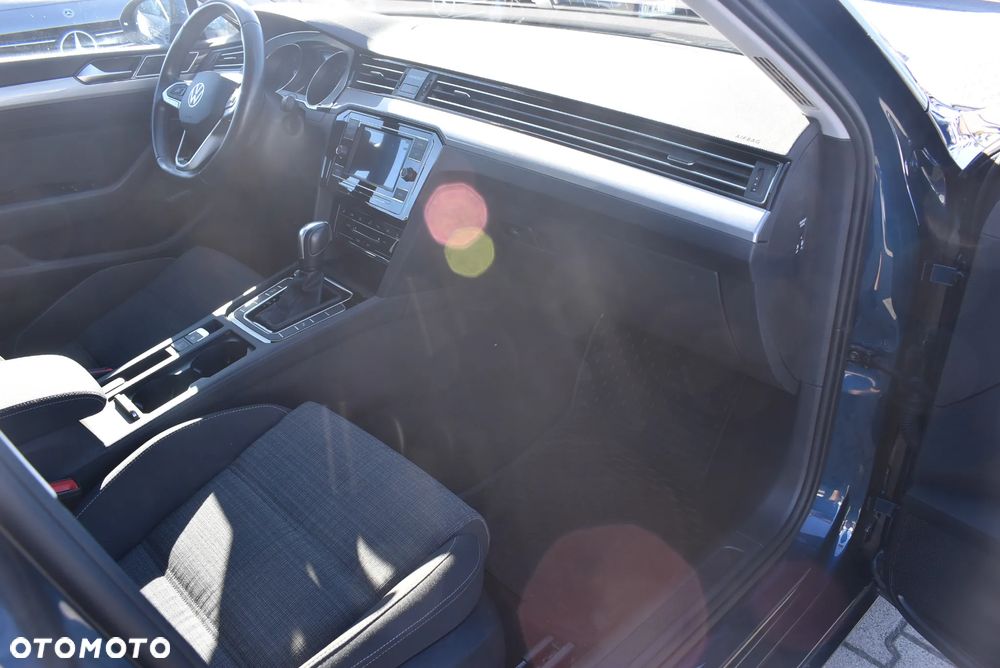 Volkswagen Passat Variant 2.0 TDI EVO Business DSG - 16