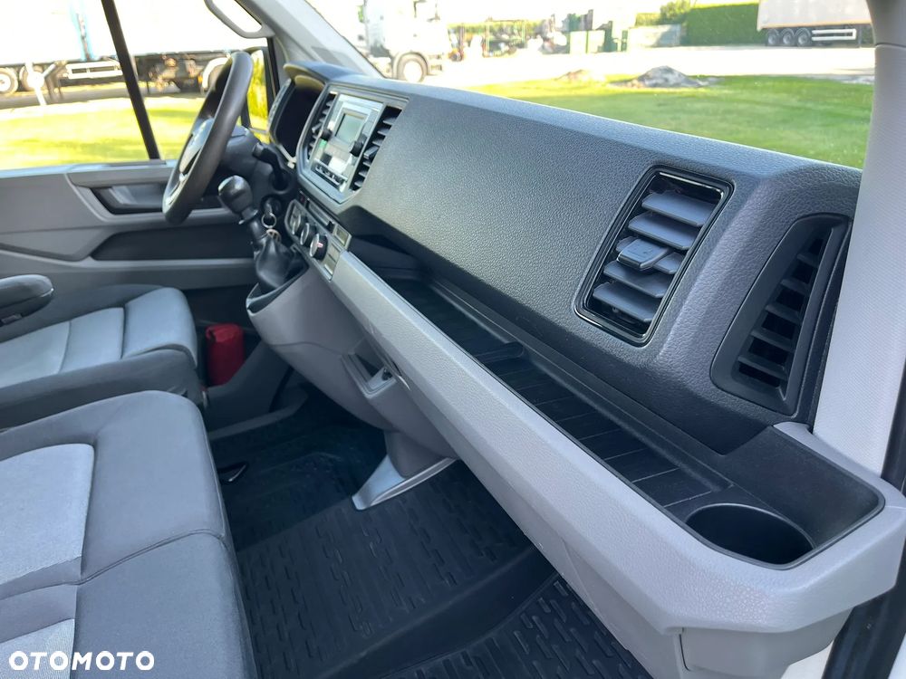 Volkswagen Crafter - 11