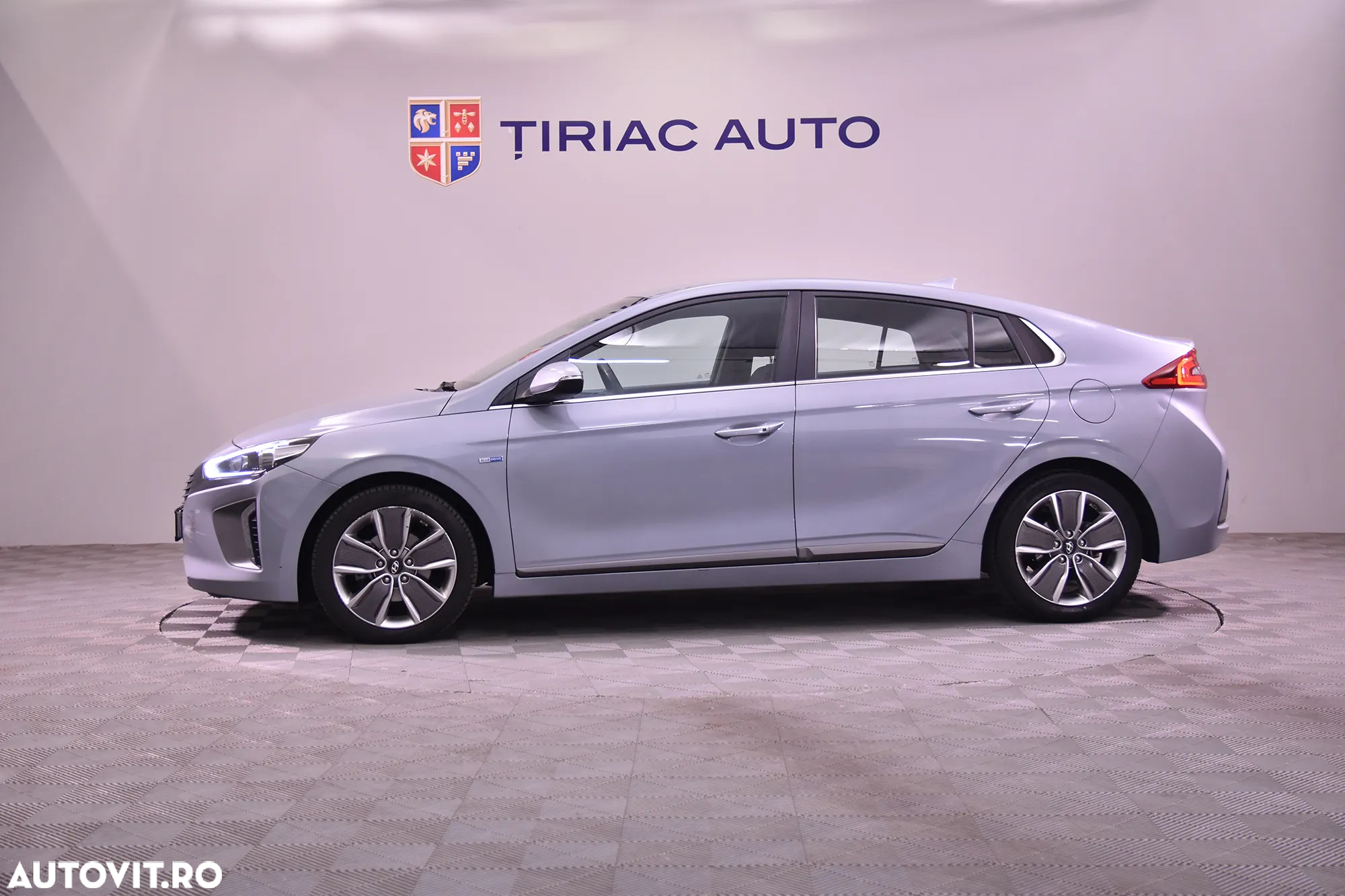 Hyundai IONIQ - 2