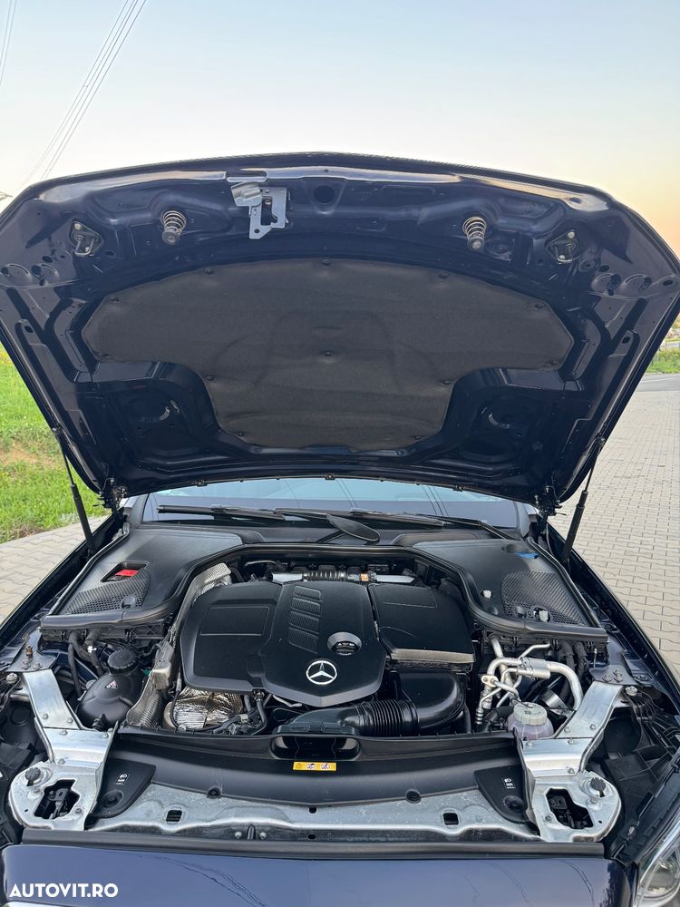 Mercedes-Benz E 300 de 9G-TRONIC AMG Line - 12