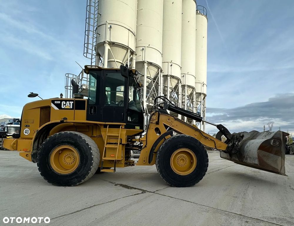 Caterpillar 930H - 4