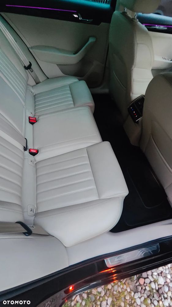 Skoda Superb 2.0 TDI L&K DSG - 16