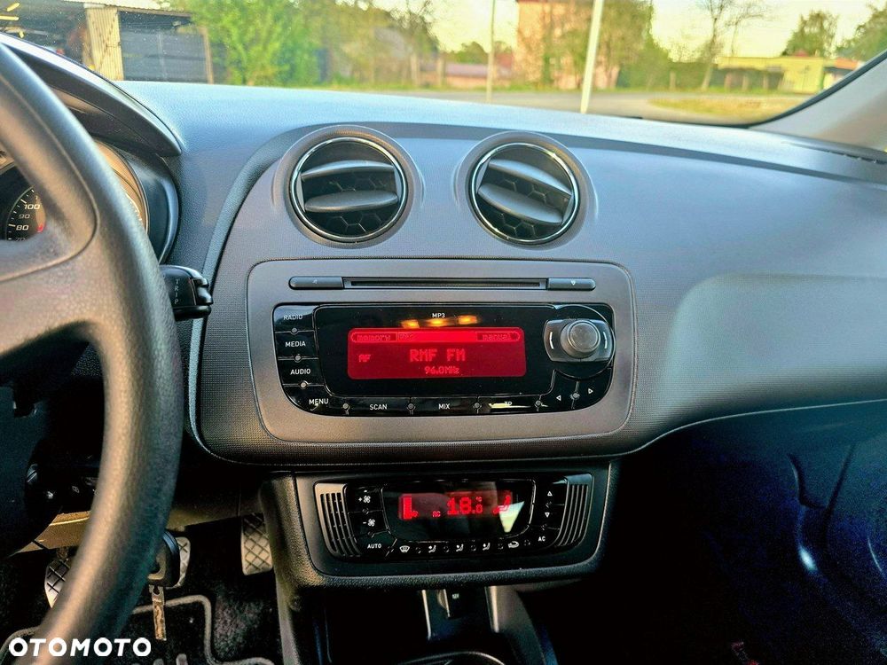 Seat Ibiza 1.4 16V Reference - 29