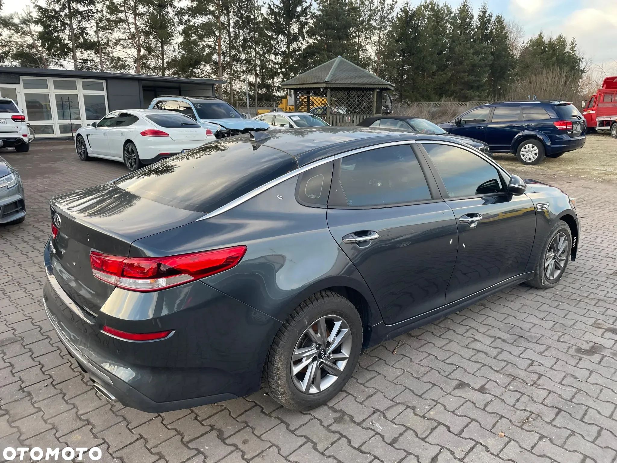 Kia Optima - 1