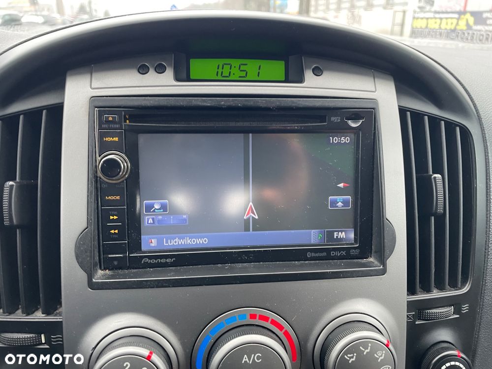 Hyundai H-1 Starex - 17