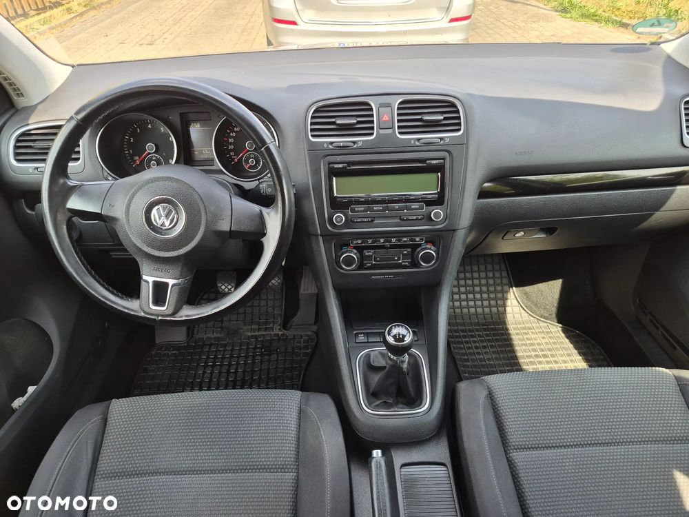 Volkswagen Golf 1.6 Comfortline - 5