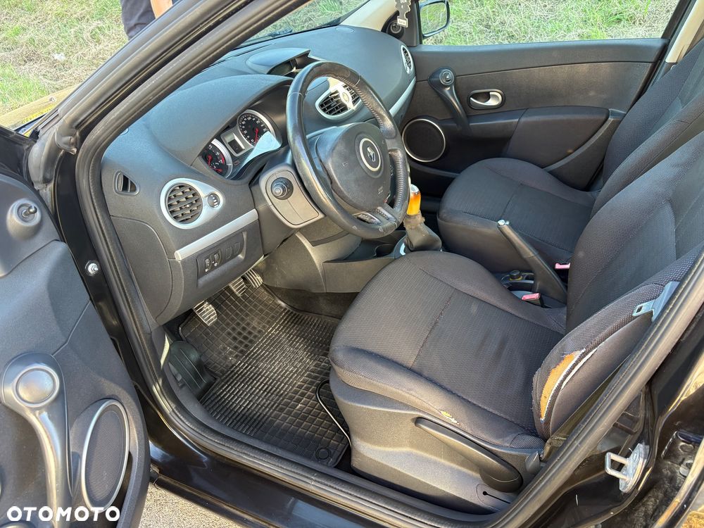 Renault Clio - 20