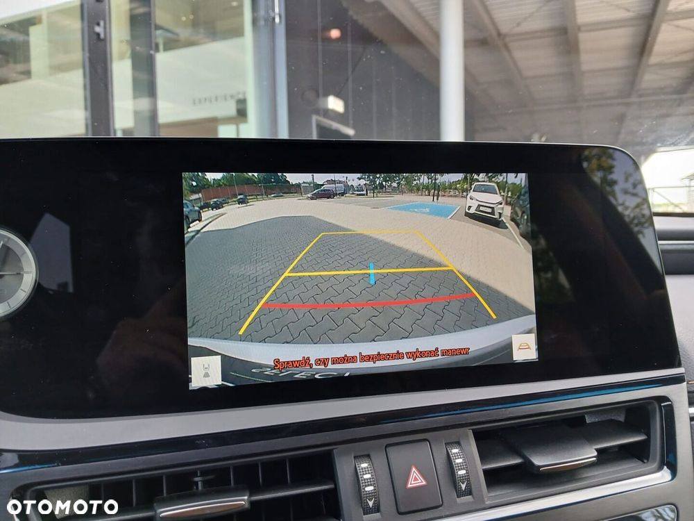 Lexus ES 300h Business Edition - 29
