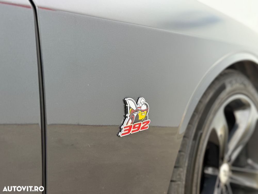 Dodge Challenger - 26