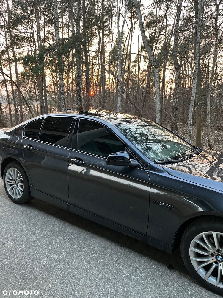 BMW Seria 5 528i xDrive - 3