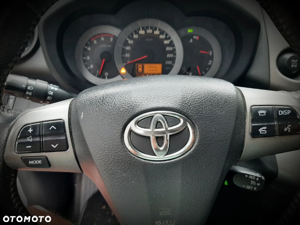 Toyota RAV4 2.2 D-4D 4x4 - 19