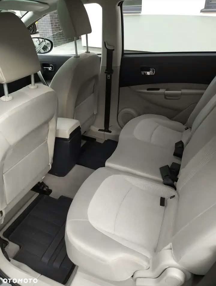 Nissan Qashqai+2 - 11