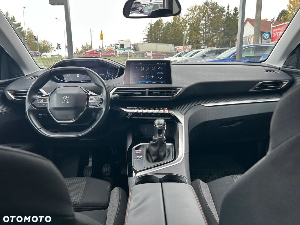 Peugeot 3008 1.5 BlueHDi Allure S&S - 17