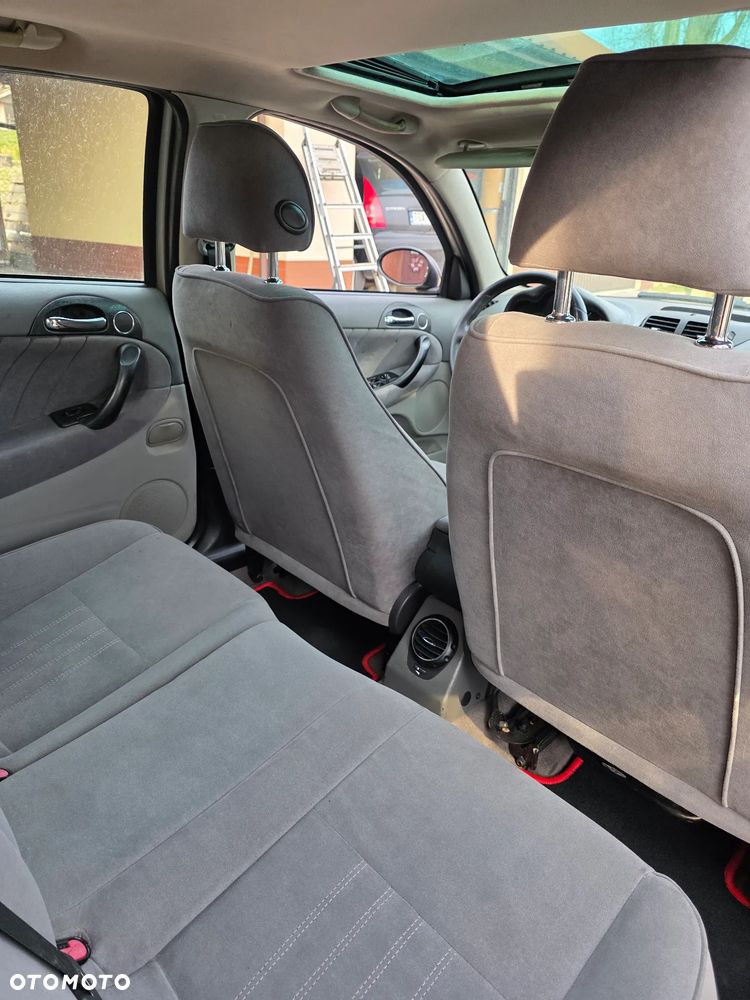 Alfa Romeo 147 1.6 Twin Spark Distinctive - 7