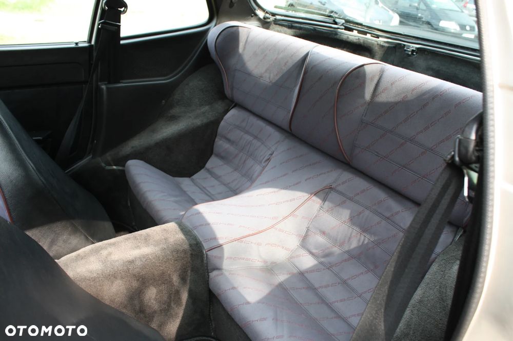 Porsche 924 - 26